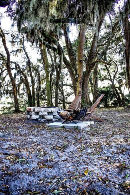 Secluded Tiny House By The Marsh With Hunting Island Beach Pass Frogmore Esterno foto